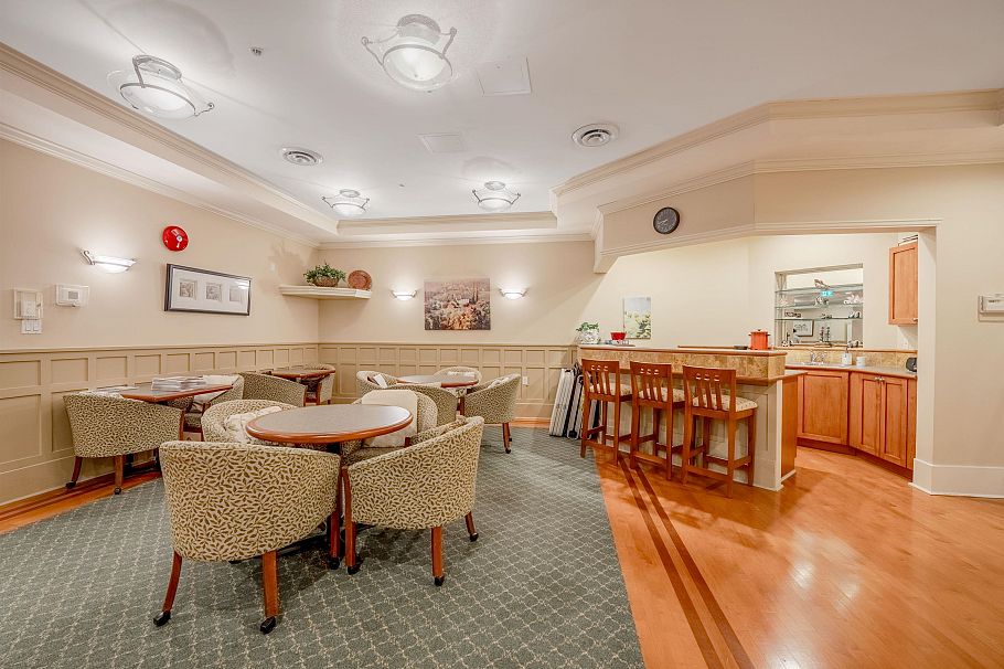 416 960 Lynn Valley Road North Vancouver, BC - 26