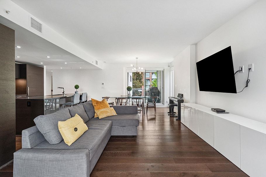 611 7228 Adera Street Vancouver, BC - 7