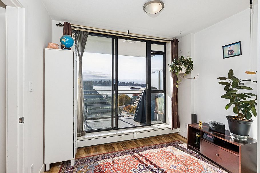 810 175 W 1st Street North Vancouver, BC - 17