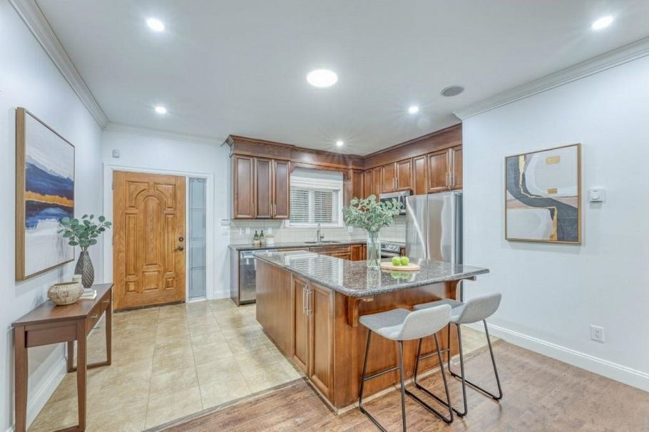 1041 Prospect Avenue North Vancouver, BC - 12