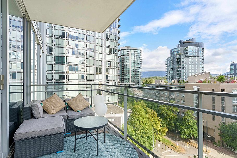 601 1499 W Pender Street Vancouver, BC - 6