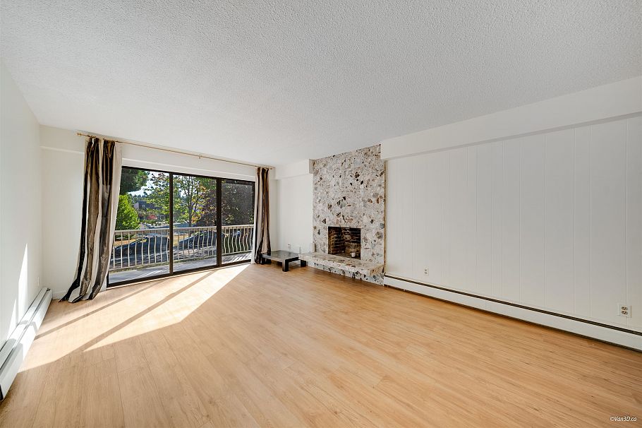 4565 W 9th Avenue Vancouver, BC - 5