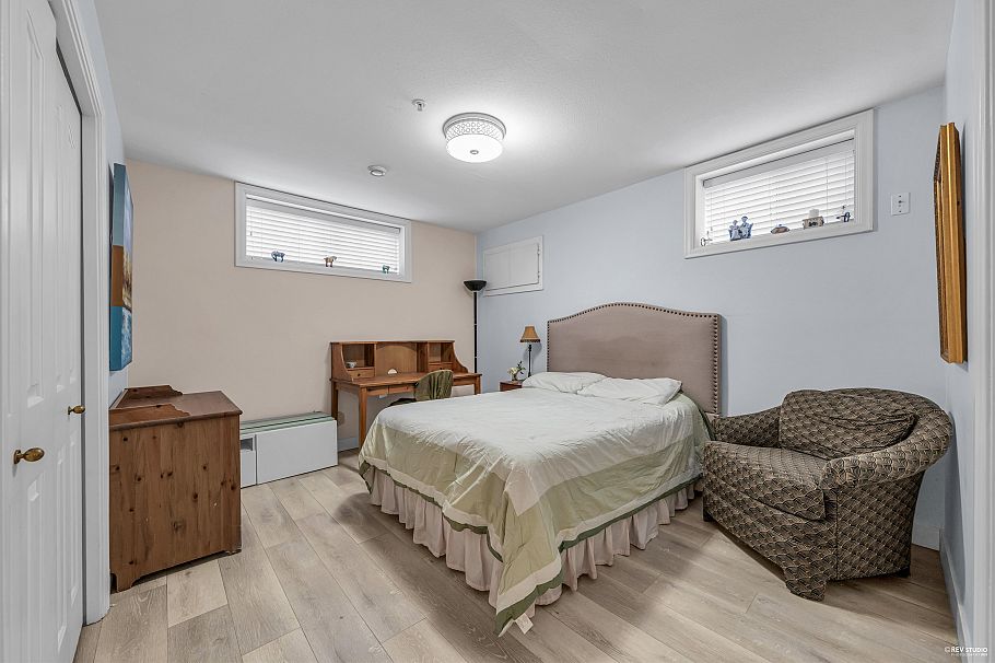 1285 W 47th Avenue Vancouver, BC - 35