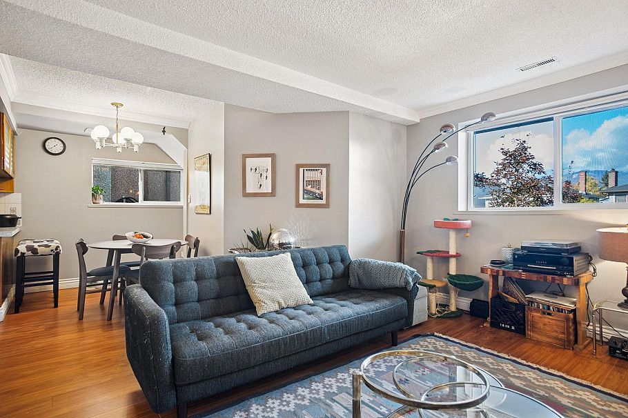 2790 Napier Street Vancouver, BC - 24