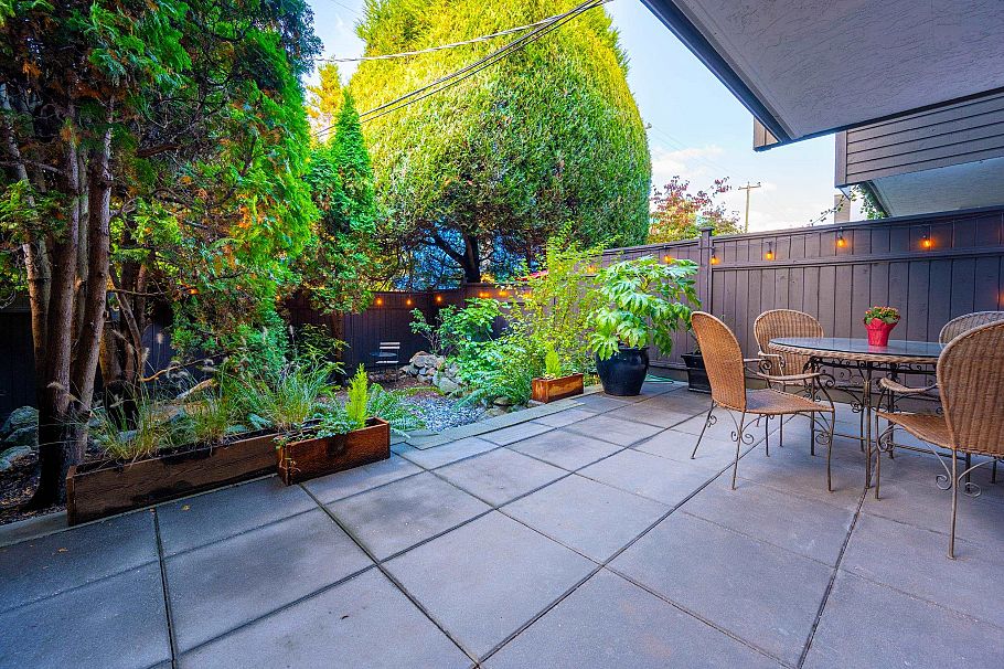 117 265 E 15th Avenue Vancouver, BC - 1