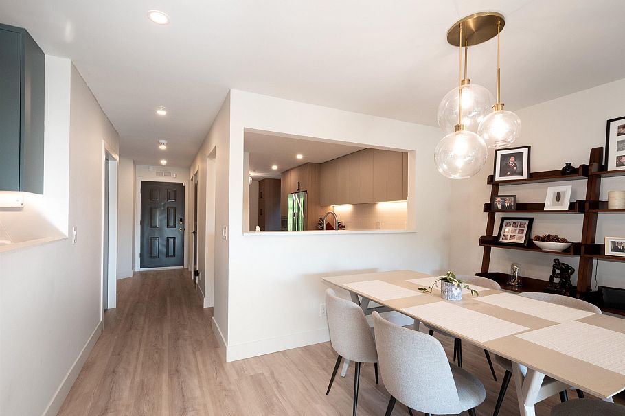 403 1050 Bowron Court North Vancouver, BC - 10