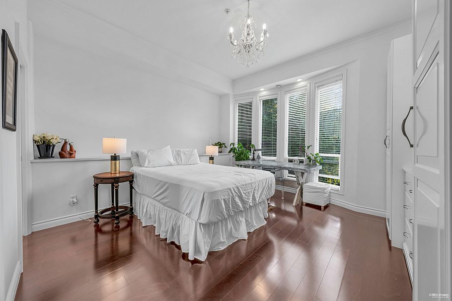 1285 W 47th Avenue Vancouver, BC - 26