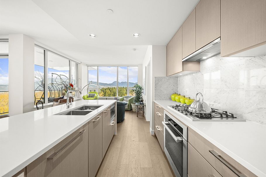 1404 5410 Shortcut Road Vancouver, BC - 9