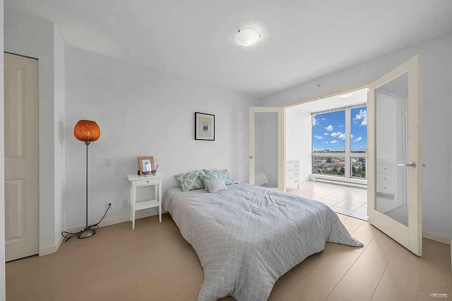 2008 3663 Crowley Drive Vancouver, BC - 11