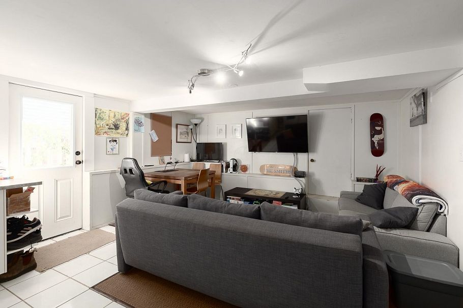 1181 E 22nd Avenue Vancouver, BC - 30