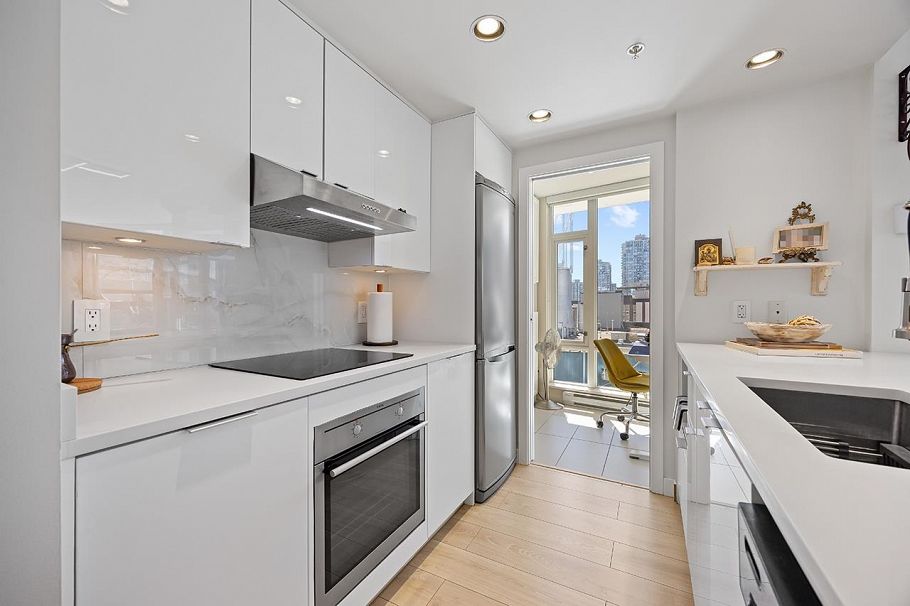 607 161 W Georgia Street Vancouver, BC - 12