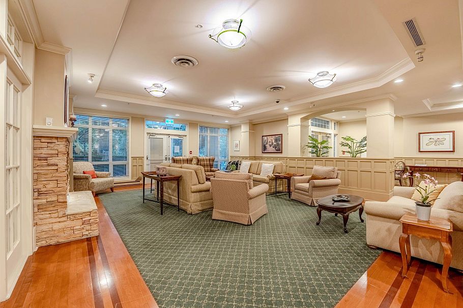 416 960 Lynn Valley Road North Vancouver, BC - 25