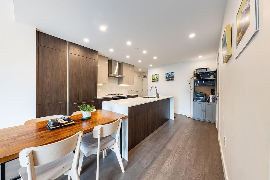 202 477 W 59th Avenue Vancouver, BC - 11