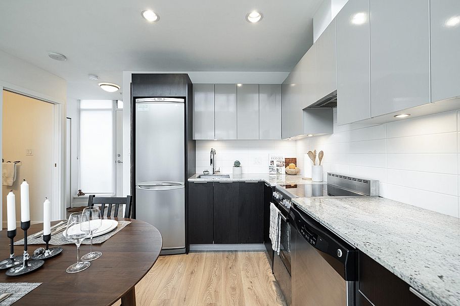 310 429 W 2nd Avenue Vancouver, BC - 5