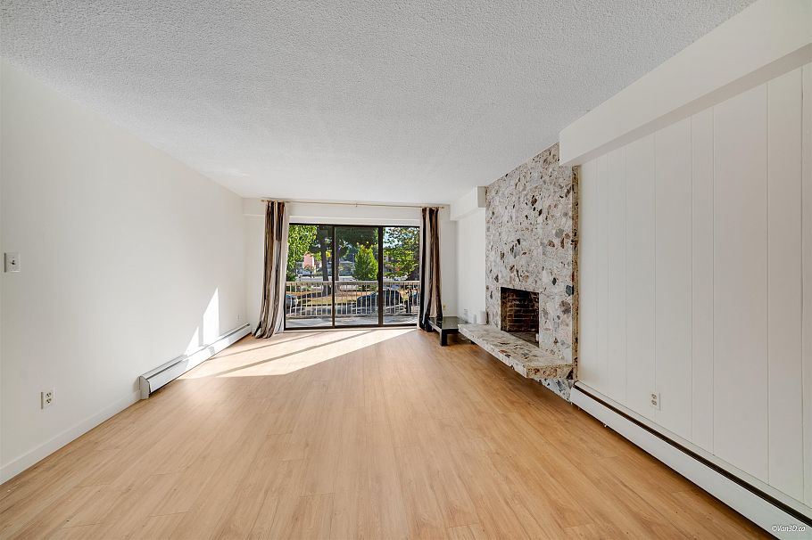 4565 W 9th Avenue Vancouver, BC - 8