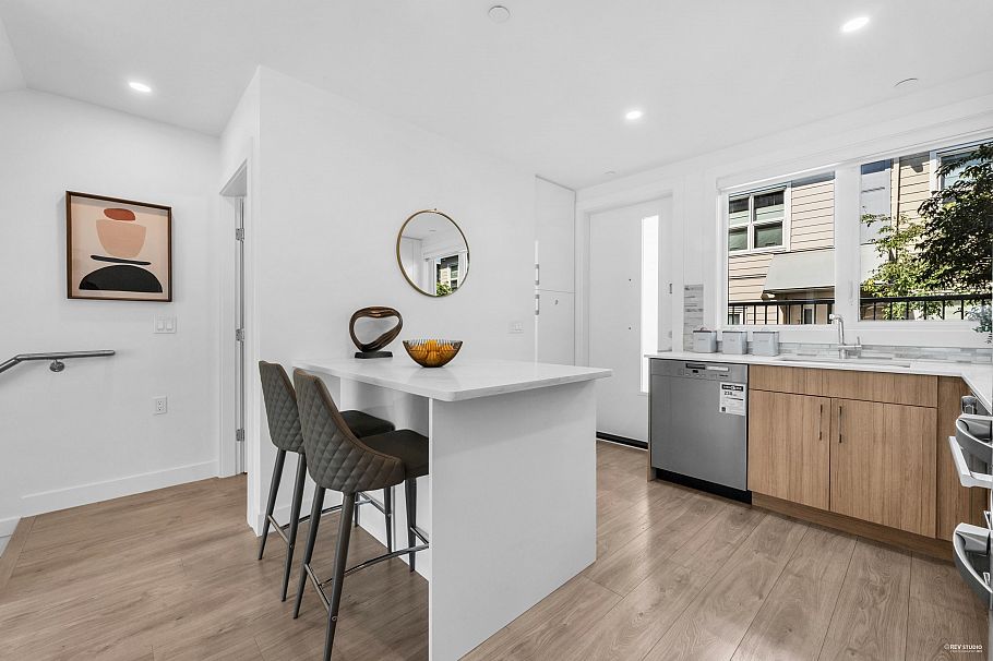 7881 French Street Vancouver, BC - 10