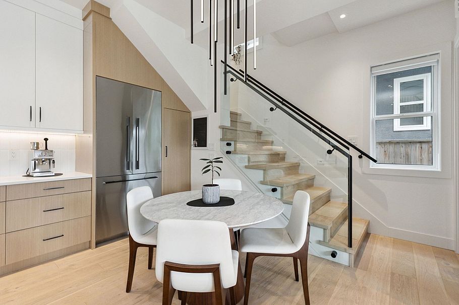 1 1621 E 11th Avenue Vancouver, BC - 16