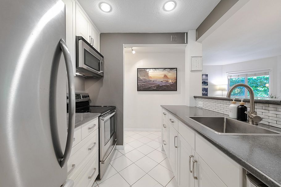 214 555 W 14th Avenue Vancouver, BC - 7