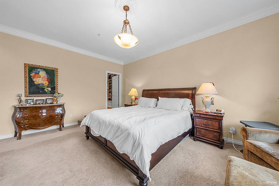 1285 W 47th Avenue Vancouver, BC - 24