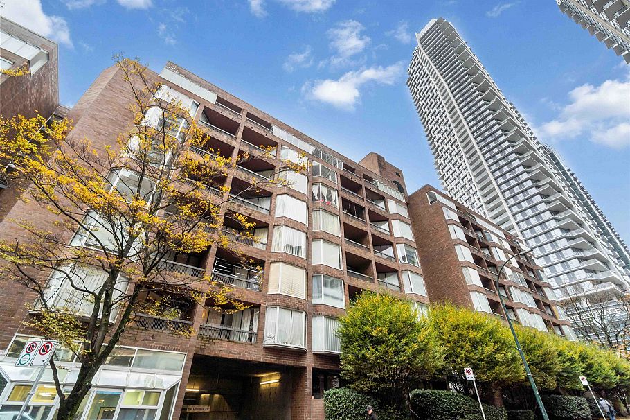 808 1333 Hornby Street Vancouver, BC - 37