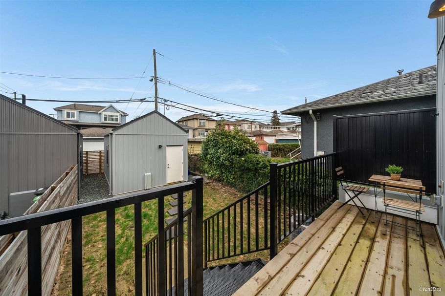 227 E 57th Avenue Vancouver, BC - 21