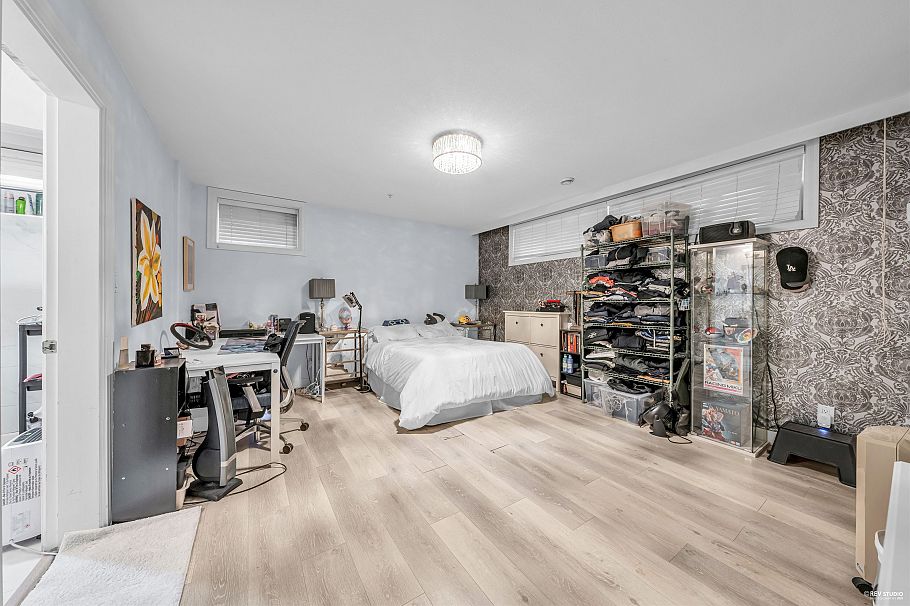 1285 W 47th Avenue Vancouver, BC - 34