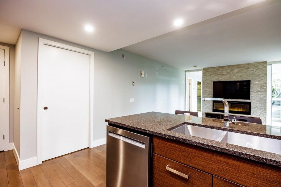 108 210 W 13th Street North Vancouver, BC - 9