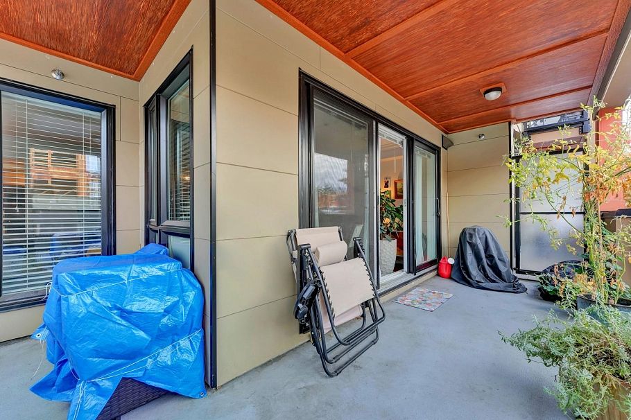 202 857 W 15th Street North Vancouver, BC - 30