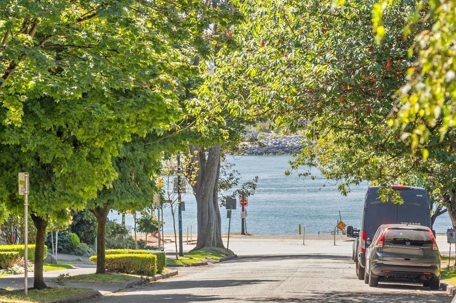 302 1246 Cardero Street Vancouver, BC - 25