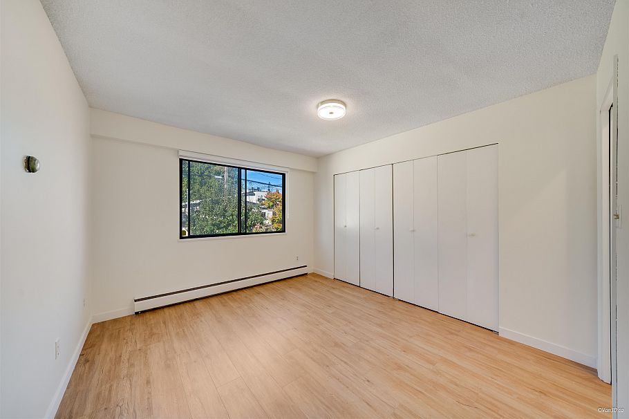 4565 W 9th Avenue Vancouver, BC - 20