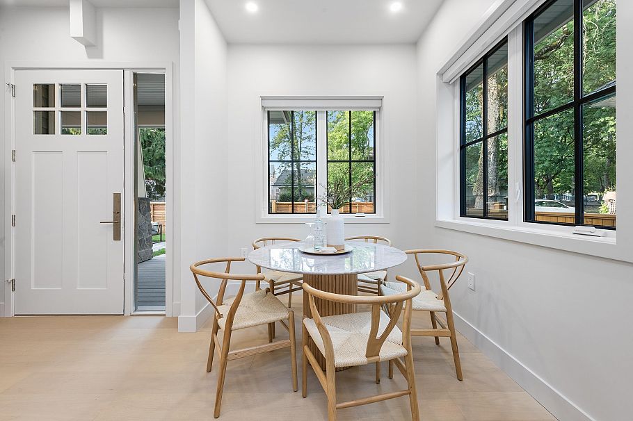 2136 E 10th Avenue Vancouver, BC - 18