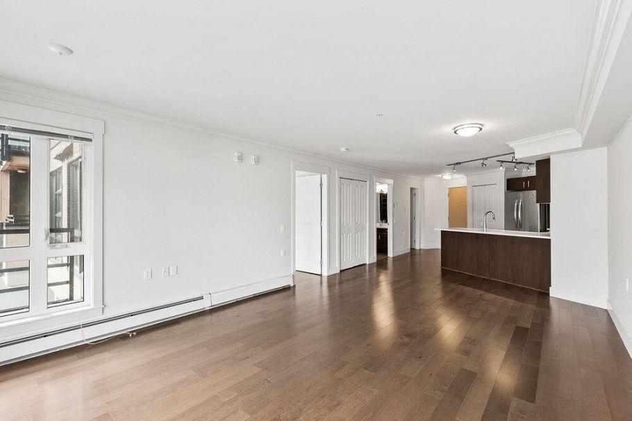 202 857 W 15th Street North Vancouver, BC - 7