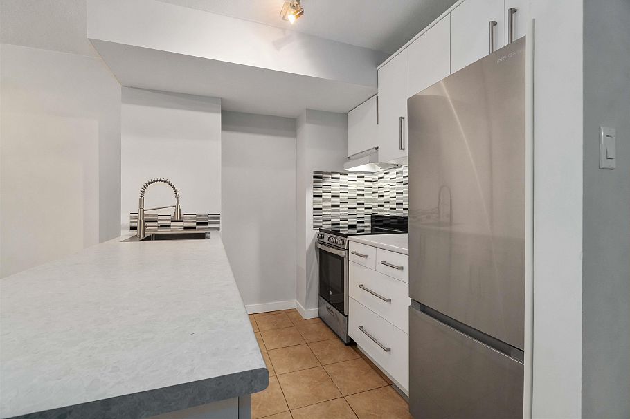 808 1333 Hornby Street Vancouver, BC - 16