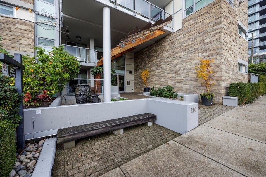 108 210 W 13th Street North Vancouver, BC - 36