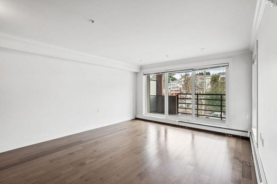 202 857 W 15th Street North Vancouver, BC - 12