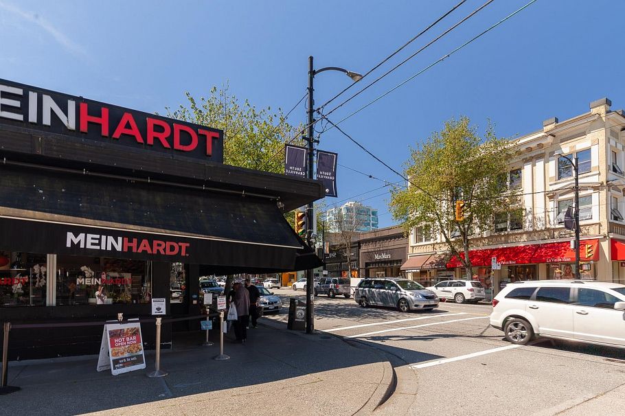 304 1352 W 10th Avenue Vancouver, BC - 21