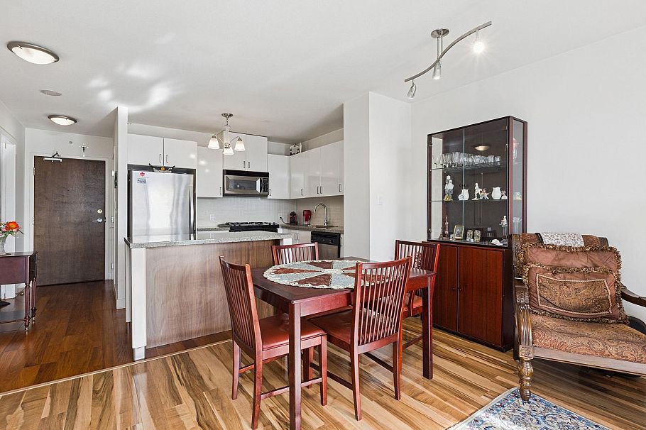 810 175 W 1st Street North Vancouver, BC - 7