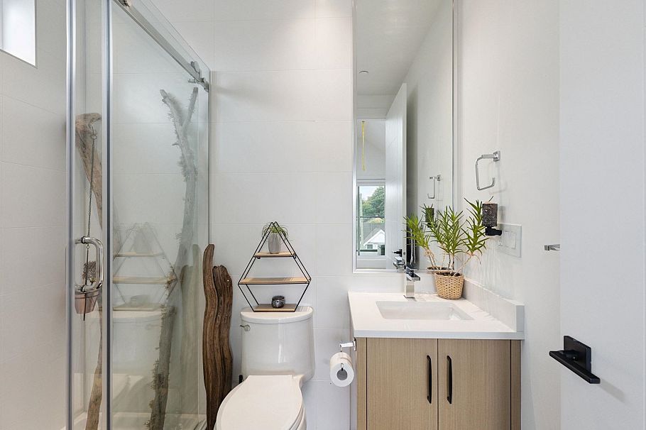 1 1621 E 11th Avenue Vancouver, BC - 33