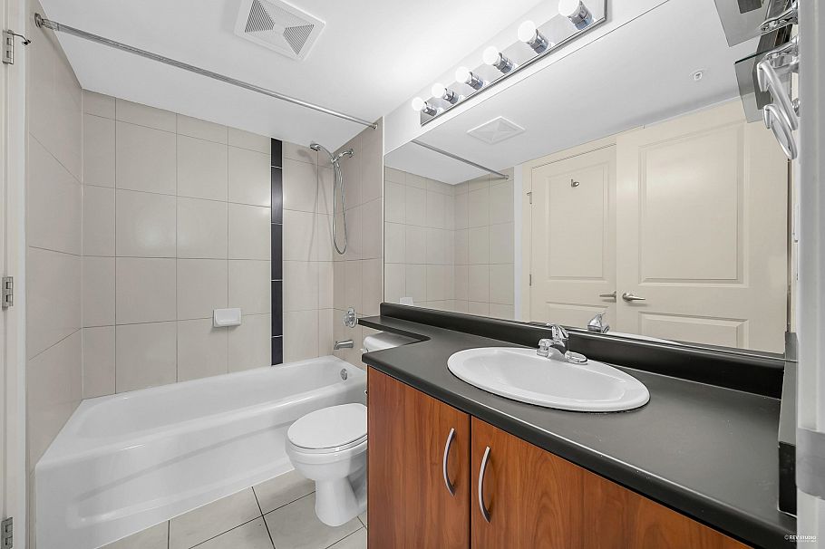 2008 3663 Crowley Drive Vancouver, BC - 15