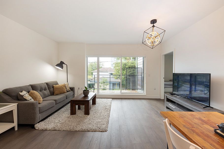 202 477 W 59th Avenue Vancouver, BC - 7