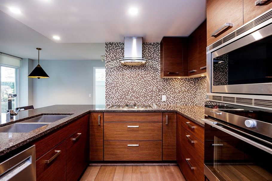 108 210 W 13th Street North Vancouver, BC - 3