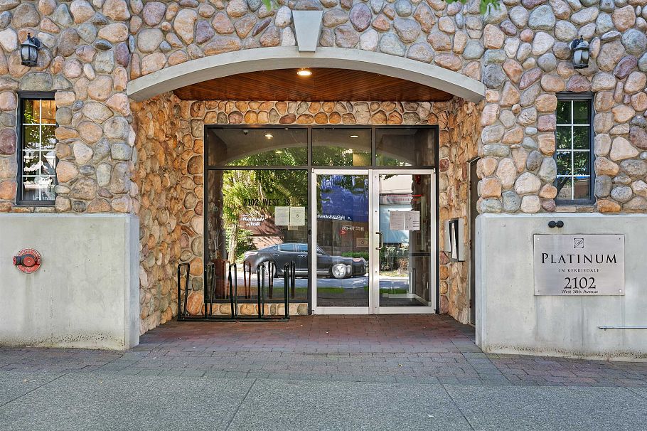 102 2102 W 38th Avenue Vancouver, BC - 24
