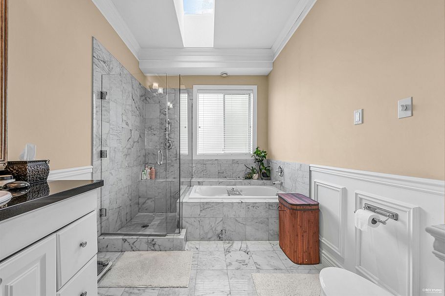 1285 W 47th Avenue Vancouver, BC - 25