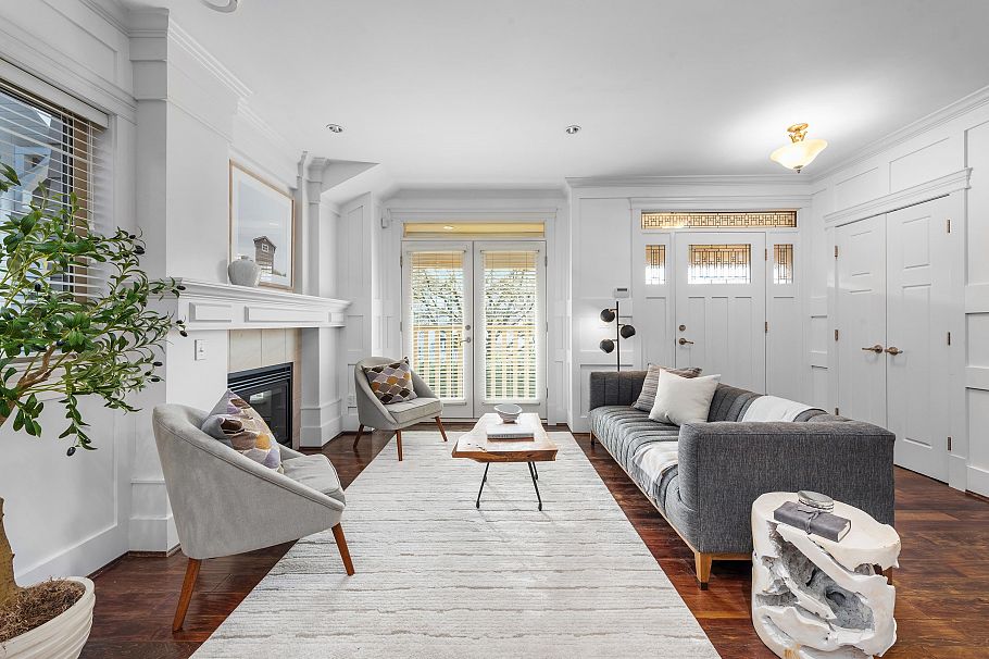 2525 W 7th Avenue Vancouver, BC - 3