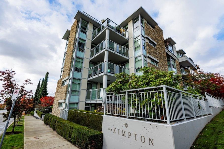 108 210 W 13th Street North Vancouver, BC - 1