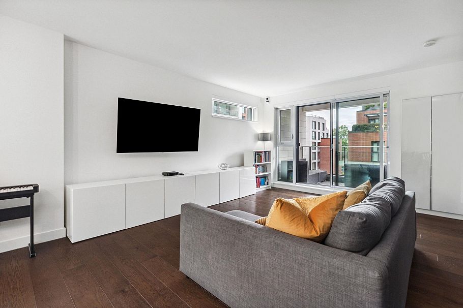 611 7228 Adera Street Vancouver, BC - 3