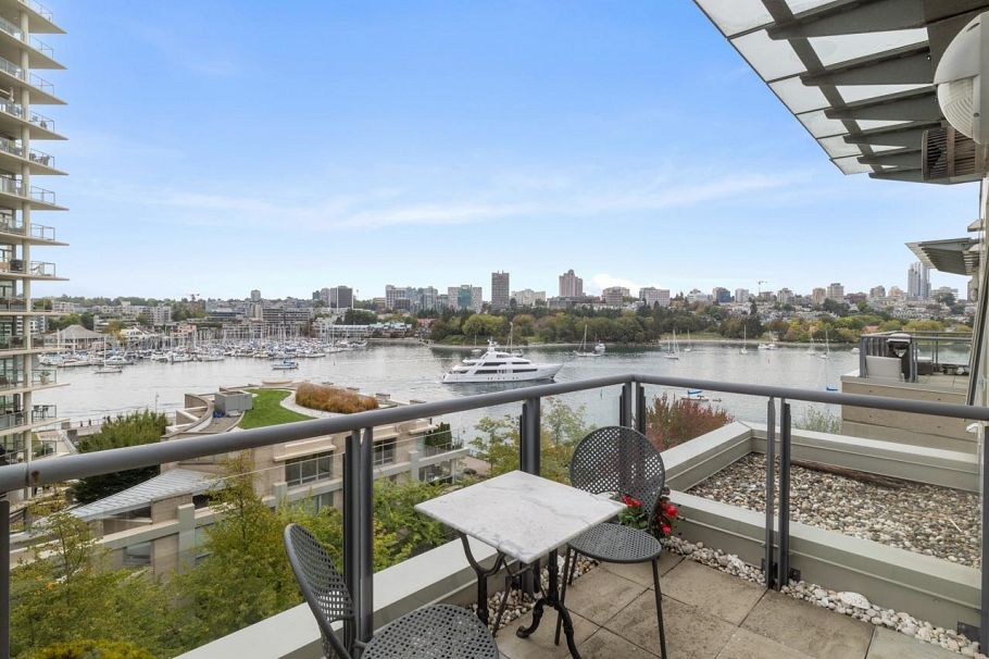 805 1383 Marinaside Crescent Vancouver, BC - 14