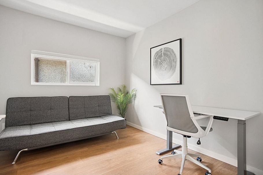 2790 Napier Street Vancouver, BC - 17