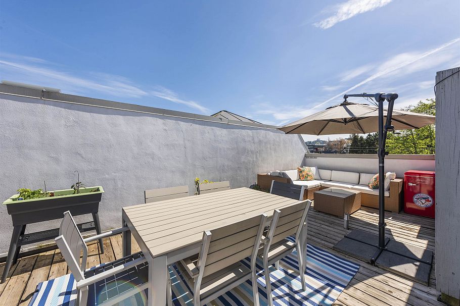 1858 W 1st Avenue Vancouver, BC - 24