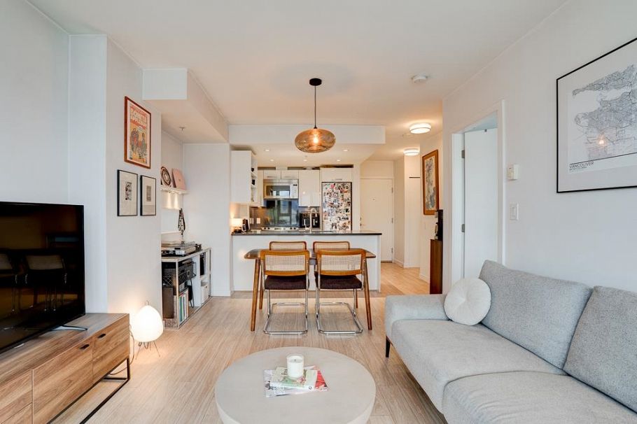 201 983 E Hastings Street Vancouver, BC - 7